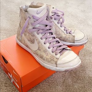 Classic Vintage- Women's Shoe Nike Blazer